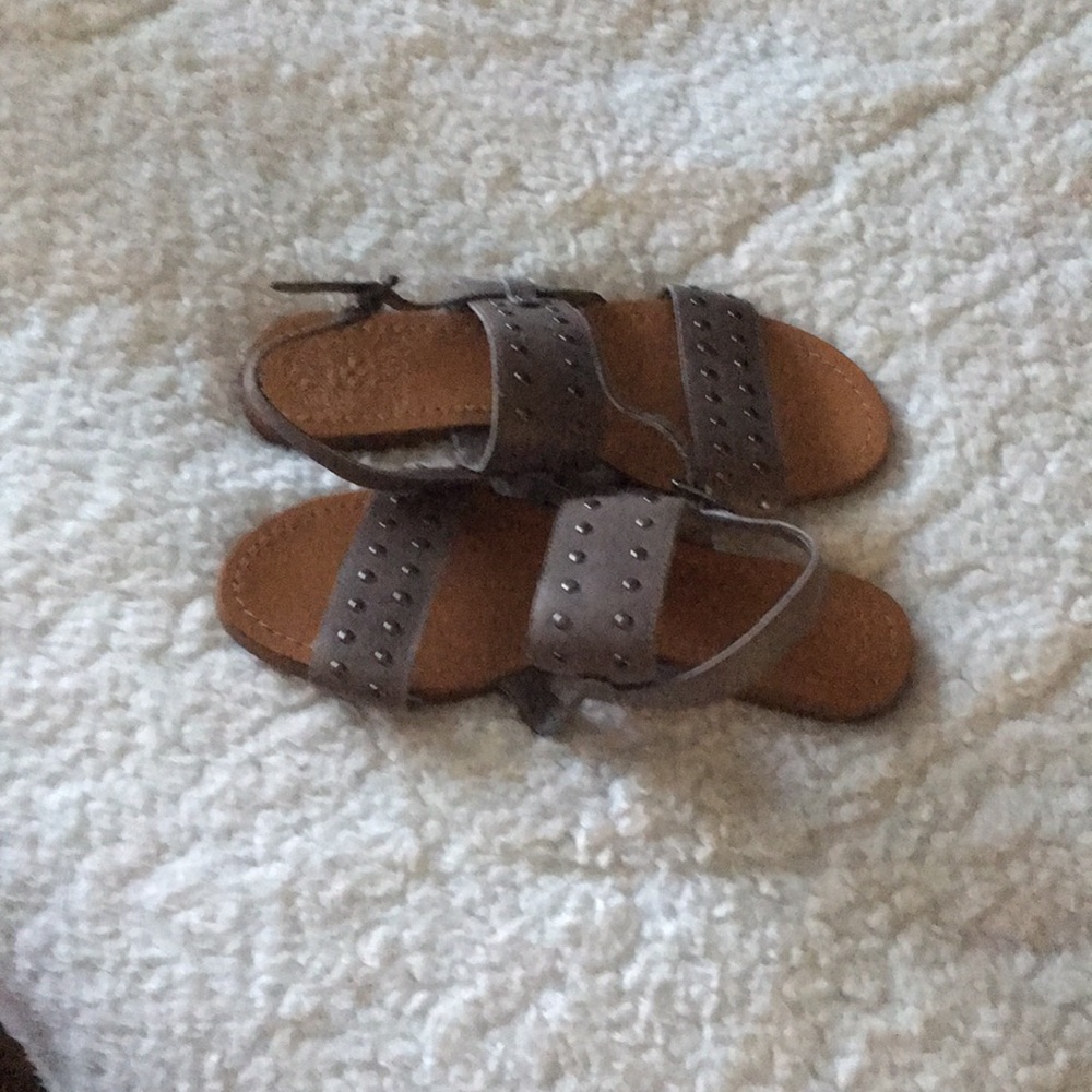 Sandals - Picture 2 of 3